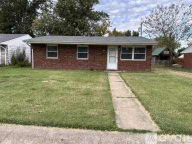 Main picture of 2437 Saint Clair Ave