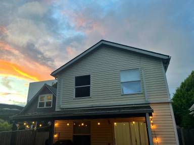 Main picture of 18 NE Ivy St