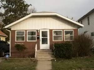 Main picture of 904 N Elmer St