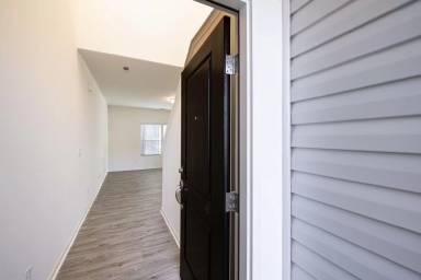 Main picture of 119 Lorcan Ln