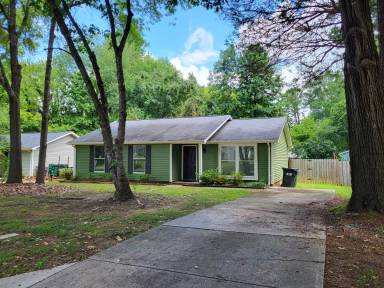 Main picture of 5811 Rock Hollow Dr