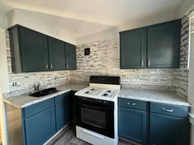 Main picture of 438 Villa St