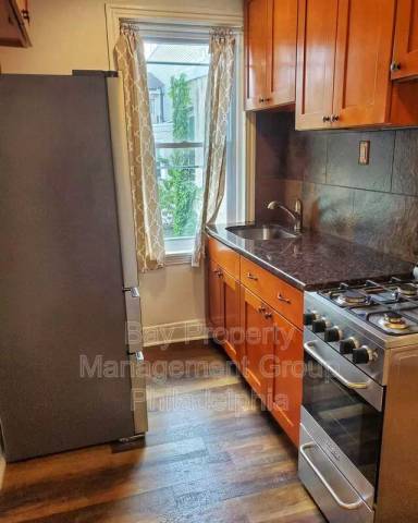 Main picture of 2063 E York St