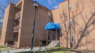 Main picture of 900 Brightwood Manor Dr