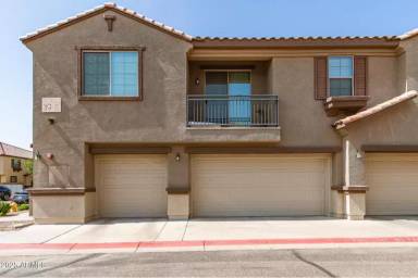 Main picture of 1255 S Rialto