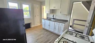 Main picture of 233 Lester Ave