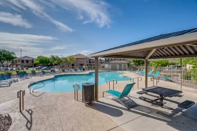 Main picture of 1255 S Rialto