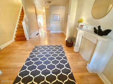Main picture of 6318 Ambrose St