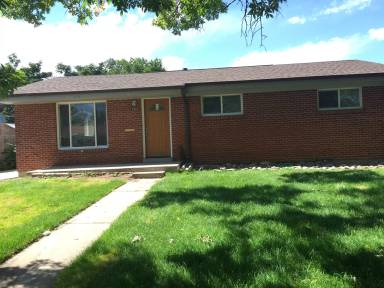 Main picture of 1395 Revere St