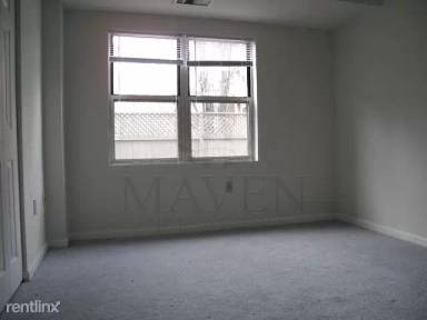 Main picture of 175 Beacon St