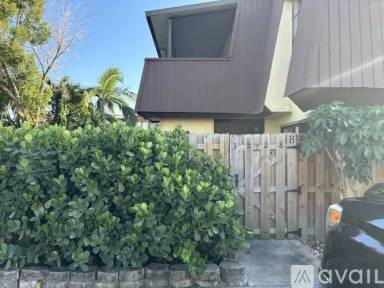 Main picture of 3528 Gardens East Dr