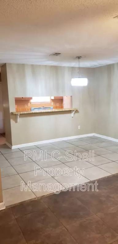 Main picture of 7706 Kipling St
