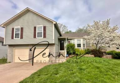 Main picture of 616 SE Athens Dr