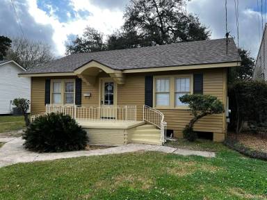 Main picture of 211 Saint Michael St