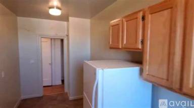 Main picture of 3204 Holland Ave
