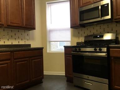 Main picture of 146 Manhattan Ave