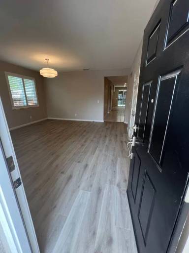 Main picture of 2198 Hannah Way