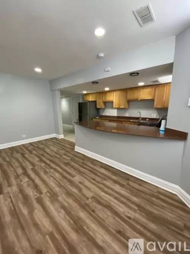 Main picture of 5837 S Calumet Ave