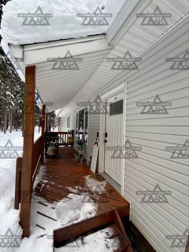 Main picture of 1904 Blackburn Way