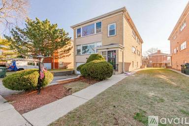 Main picture of 3325 W Pratt Ave