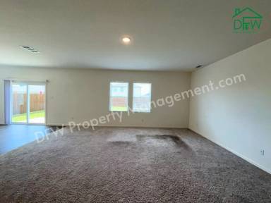 Main picture of 5600 Dublin Ln