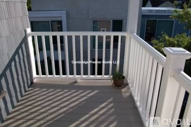 Main picture of 157 Walden St