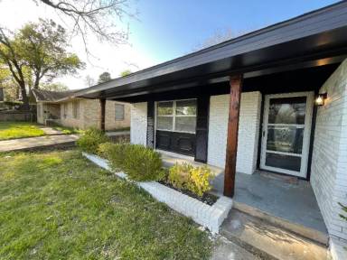 Main picture of 1501 W Chestnut St