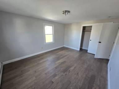 Main picture of 68 Oakdale Ave