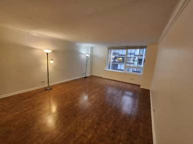 Main picture of Streeterville Center Condos