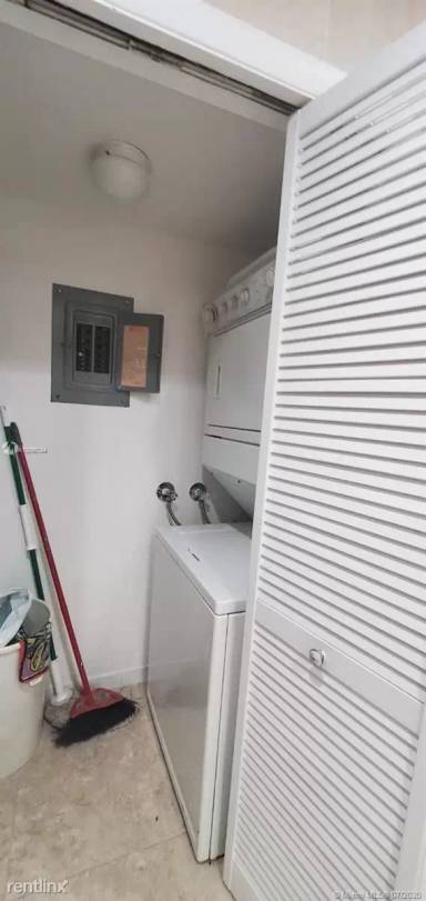 Main picture of Racket Club Apartments