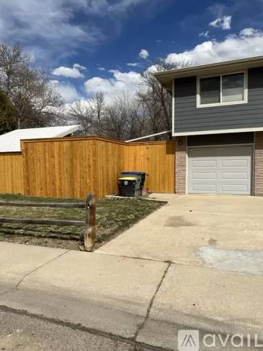 Main picture of 6 Anchorage Ct