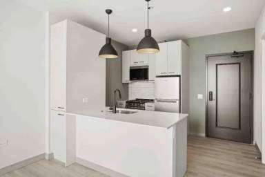 Main picture of 2150 N Elston Ave