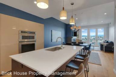 Main picture of 291 SW Bluff Dr