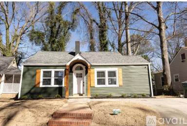 Main picture of 920 Lawton St SW