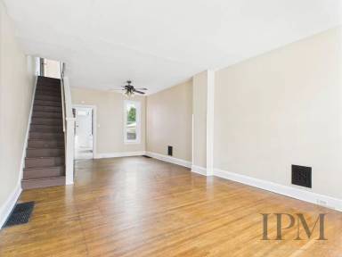 Main picture of 837 E Philadelphia St