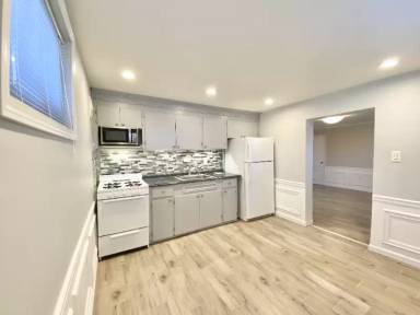 Main picture of 44 N Huntington Ave
