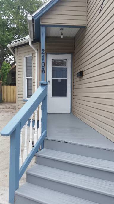 Main picture of 2106 Walton Ave