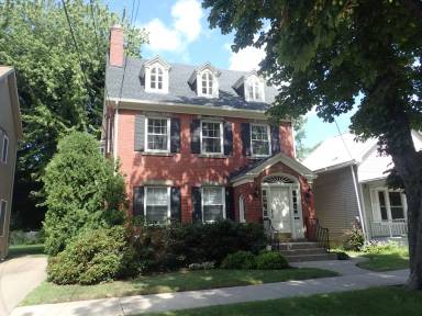 Main picture of 1020 W 6th St