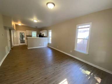 Main picture of 6534 Horatio St