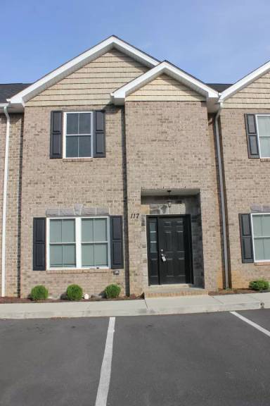 Main picture of 111 Cedar Point Ln