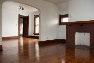 Main picture of 1209 1/2 Nevada St