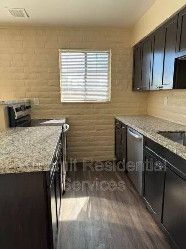 Main picture of 4543 E Bellevue St