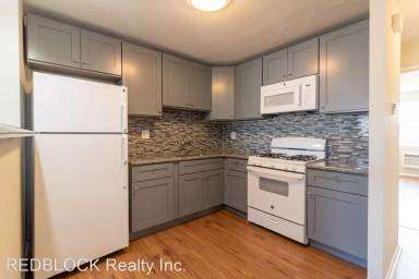 Main picture of 9843 Frankford Ave