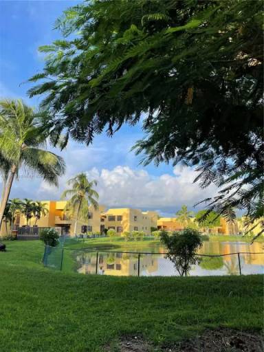 Main picture of 590 NW 114th Ave