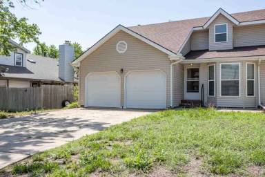 Main picture of 1439 S Goebel Cir