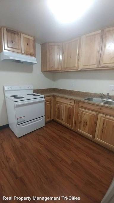 Main picture of 1615 N 13th Ave