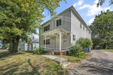Main picture of 2916 Upton Ave