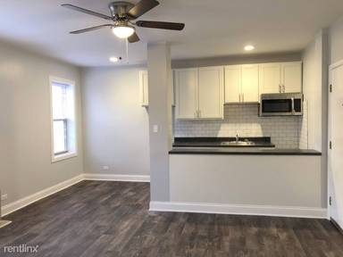 Main picture of 4756 N Maplewood Ave