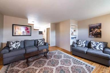 Main picture of 230 Sierra Dr SE