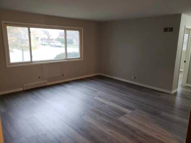 Main picture of 8834 W Congress St